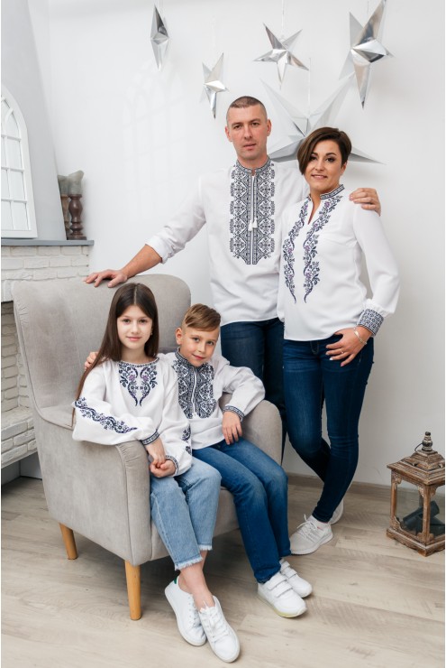2004_family_06-495×740-1.jpeg