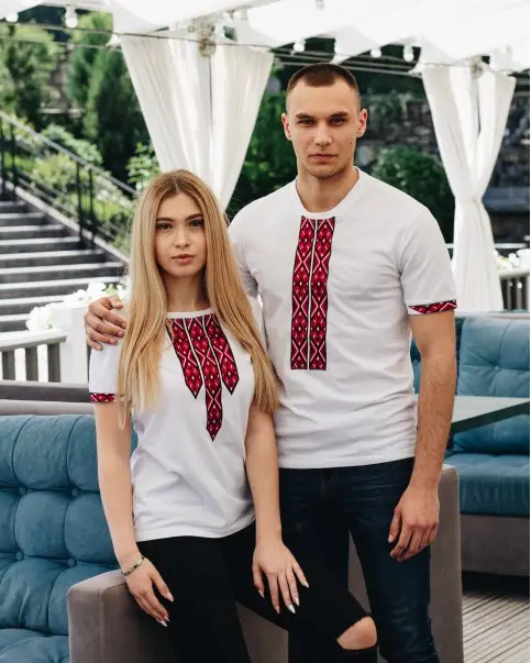 3872704332_w640_h640_futbolka-muzhskaya-vyshivanka.webp